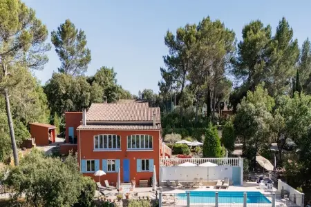 Sur place, Deux gîtes familiaux avec piscine à Carcès - Photo 7