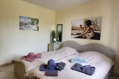 Sur place, Deux gîtes familiaux avec piscine à Carcès - Photo 16