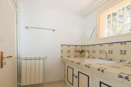 Gîte Guillaume, Gîte Guillaume avec piscine et vue en Provence - Photo 15