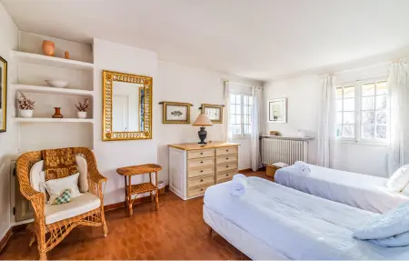 MAISON PROVENÇALE AVEC PISCINE, Maison 10 personnes à Saint Paul De Vence - Photo 24