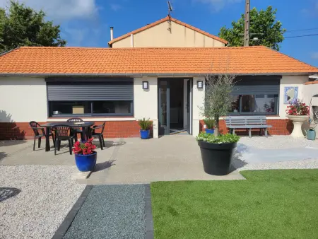 Maison familiale à 100m de la plage avec jardin clos et parking, pour 6 personnes - Photo 1