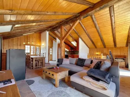 Chalet Le Basset - Family Chalet in the Swiss Alps - Photo 2