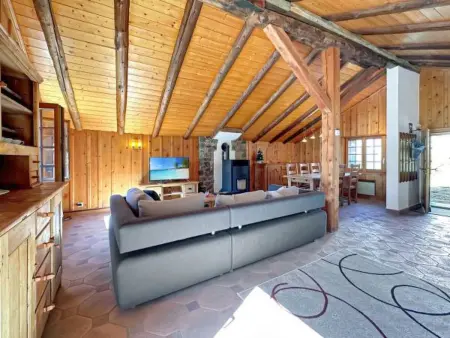 Chalet Le Basset - Family Chalet in the Swiss Alps - Photo 3