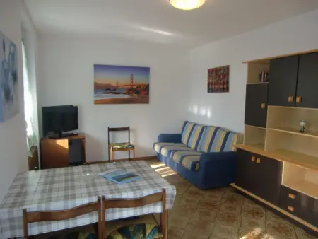 WOHNUNG IM ERDGESCHOSS MIT POSITION IM ÜBERBLICK - Photo 3