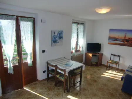 WOHNUNG IM ERDGESCHOSS MIT POSITION IM ÜBERBLICK - Photo 7