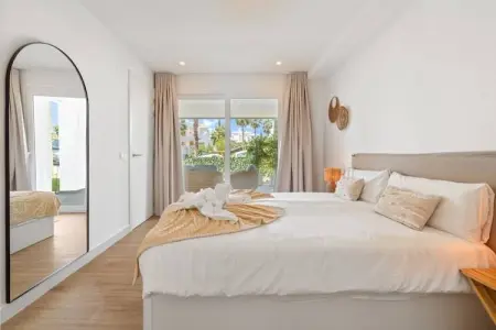 Stylish 1 bed Apartment ALZACABA LAGOON (2006), Refuge élégant pour couple à Casares - Photo 9