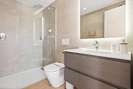 Modern 3-pax Apt & Solarium ALCAZABA LAGOON (2023), Appartement moderne pour 3 personnes avec solarium - Photo 15