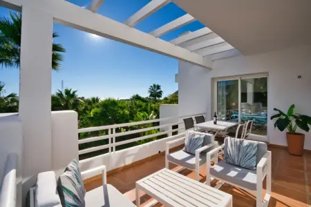 Modern 2-Bedroom Apartment - Alcazaba Lagoon (411), Appartement de vacances avec vue sur la lagune - Photo 5