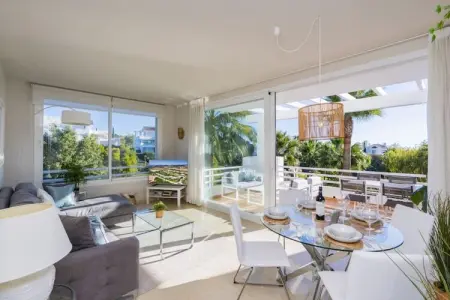 Modern 2-Bedroom Apartment - Alcazaba Lagoon (411), Appartement de vacances avec vue sur la lagune - Photo 11