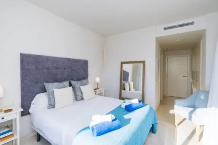 Modern 2-Bedroom Apartment - Alcazaba Lagoon (411), Appartement de vacances avec vue sur la lagune - Photo 14