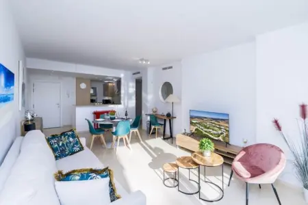 Stylish 2-Bed Apartment | Alcazaba Lagoon (303), Appartement de villégiature au bord du lagon - Photo 1