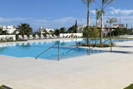 Stylish 2-Bed Apartment | Alcazaba Lagoon (303), Appartement de villégiature au bord du lagon - Photo 11