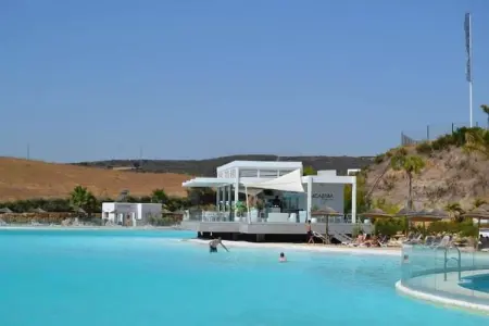 Stylish 2-Bed Apartment | Alcazaba Lagoon (303), Appartement de villégiature au bord du lagon - Photo 38