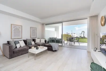 Elegant 2-Bed Apartment | Alcazaba Lagoon (1604), Élégante retraite au bord du lagon pour 4 - Photo 2