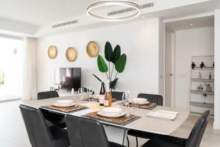 Elegant 2-Bed Apartment | Alcazaba Lagoon (1604), Élégante retraite au bord du lagon pour 4 - Photo 11