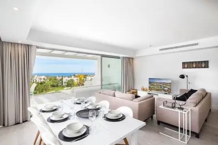 Stylish 3-Bed Apartment | Alcazaba Lagoon 1514, Complexe avec vue sur la montagne à Solenzara - Photo 14