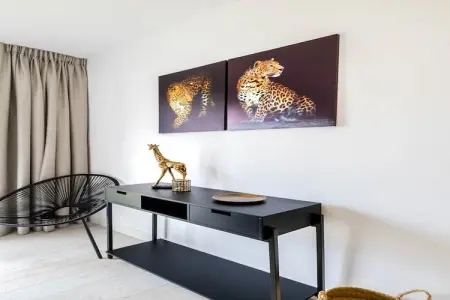 Stylish 3-Bed Apartment | Alcazaba Lagoon 1514, Complexe avec vue sur la montagne à Solenzara - Photo 32