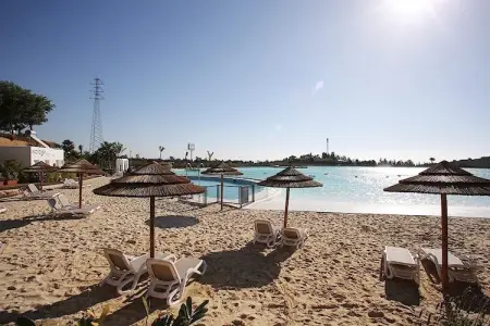 Stylish 3-Bed Apartment | Alcazaba Lagoon 1514, Complexe avec vue sur la montagne à Solenzara - Photo 49