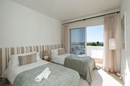 Exclusive 3-bed Penthouse Alcazaba Lagoon (321), Penthouse exclusif près de la lagune - Photo 3