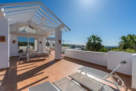 Exclusive 3-bed Penthouse Alcazaba Lagoon (321), Penthouse exclusif près de la lagune - Photo 24