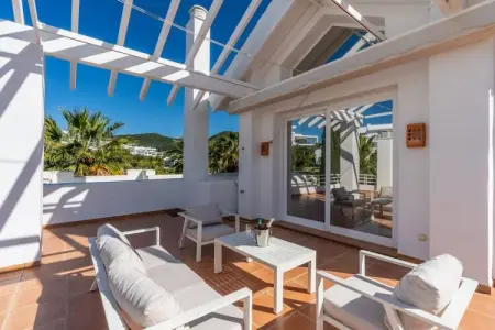 Exclusive 3-bed Penthouse Alcazaba Lagoon (321), Penthouse exclusif près de la lagune - Photo 32