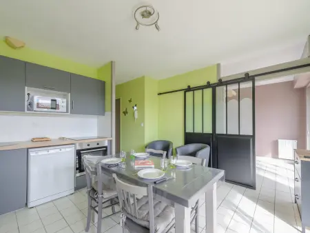 Charmant T2 Bis avec Aperçu Mer, Piscine, Parking Privé à 100m Plage - Châtelaillon-Plage - Photo 3