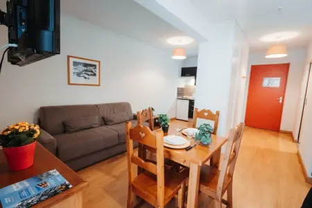 Le Domaine de la Vallée d'Ax, Appartement familial à Ax-les-Thermes avec balcon - Photo 8
