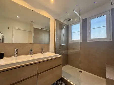 Appartement rénové cœur de ville - 5 pers., Appartement 5 personnes à Sanary sur Mer - Photo 6