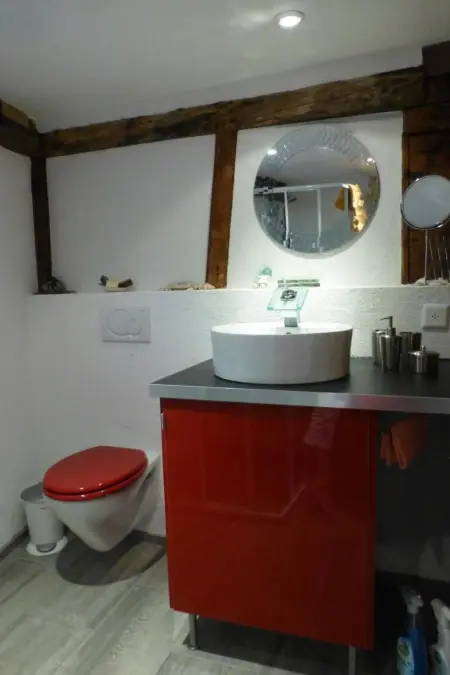 Chalet-Hausteil mit Garten im Dorfkern, Maison 4 personnes à Ringgenberg - Photo 5