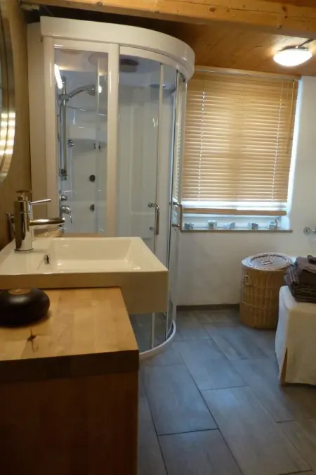 Chalet-Hausteil mit Garten im Dorfkern, Maison 4 personnes à Ringgenberg - Photo 27