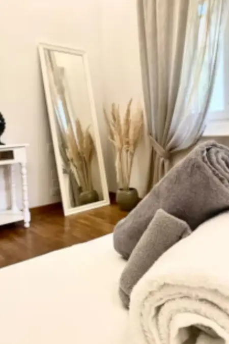 FlorArt Boutique-Wohnung mit Garten und Spa, Appartement 4 personnes à Firenze - Photo 2