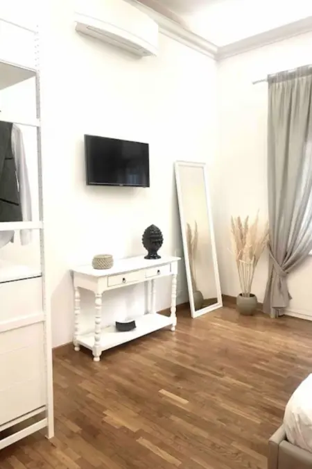 FlorArt Boutique-Wohnung mit Garten und Spa, Appartement 4 personnes à Firenze - Photo 14