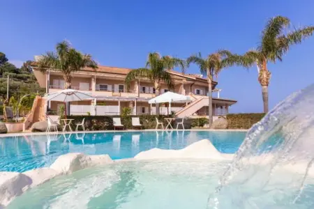 L' arcobaleno Resort - APARTMENT 2 PAX - A AP02, Studio pour couples avec piscine à Capo Vaticano - Photo 1