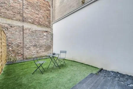 AA-18-14JUILLET, Studio 2 pièces avec patio près de Paris - Photo 10
