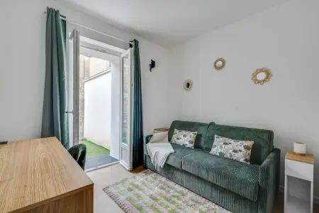 AA-18-14JUILLET, Studio 2 pièces avec patio près de Paris - Photo 12