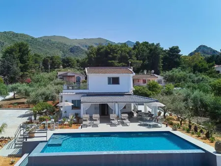 Charming Villa Antonella with pool and sea view, Maison 8 personnes à Castellammare del Golfo - Photo 29
