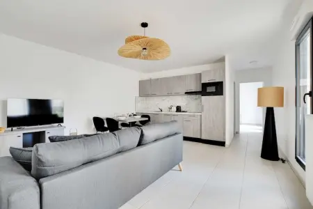SC-171-VERDUN-102, Élégant 1-2BR Apt Proche Paris & La Défense - Photo 1