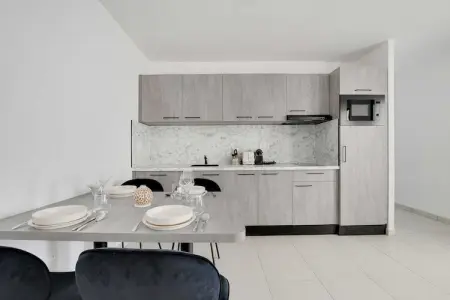 SC-171-VERDUN-102, Élégant 1-2BR Apt Proche Paris & La Défense - Photo 5