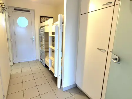 Studio au rez-de-chaussée avec terrasse dégagée - Photo 3