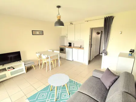 Studio au rez-de-chaussée avec terrasse dégagée - Photo 6