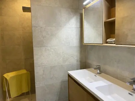 Grand chalet, parking, animaux admis - 11 pers. près de Vichy - Photo 13