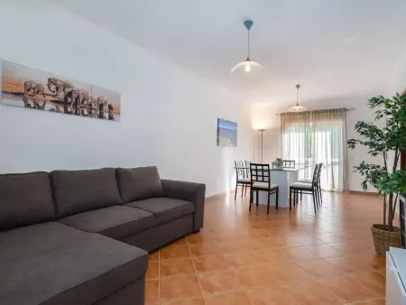 Appartement rénové à Porches avec balcon et accès piscine - Photo 8
