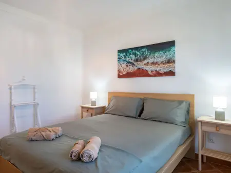 Appartement rénové à Porches avec balcon et accès piscine - Photo 9