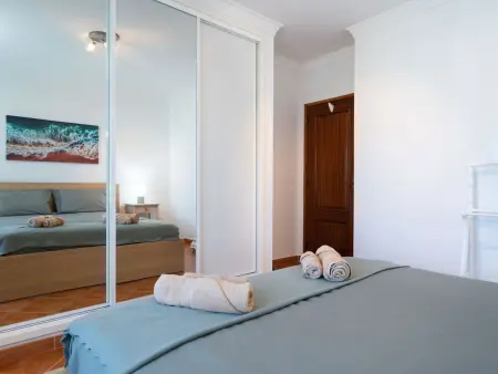 Appartement rénové à Porches avec balcon et accès piscine - Photo 22