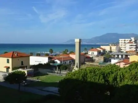 Casa Leonilde Grosszügige Wohnung direkt am Meer - Photo 1