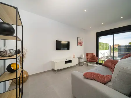 Villa moderne avec piscine privée - 6 pers., Villa 6 personnes à Roda - Photo 1