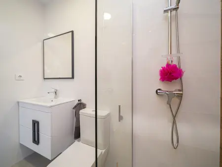 Villa moderne avec piscine privée - 6 pers., Villa 6 personnes à Roda - Photo 13