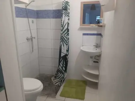 Studio convivial à Les Abymes, 25 m² avec terrasse - Photo 5