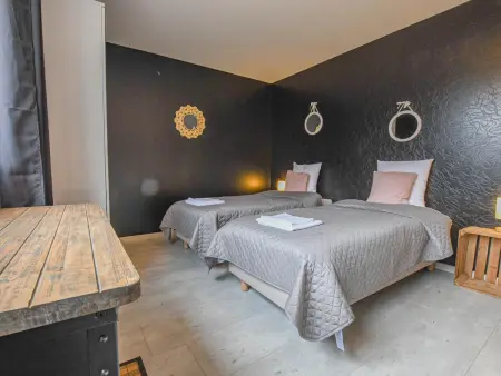 Maison avec piscine, animaux admis - 12 pers., Gite 12 personnes à Couvignon - Photo 15