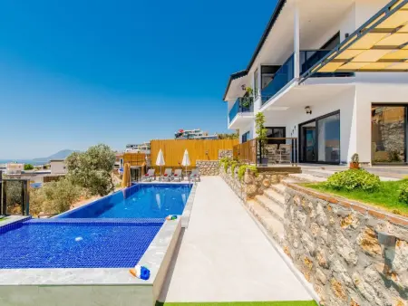 Villa Bajon mit Infinitypool und Meerblick, Maison 4 personnes à Kalkan - Photo 1